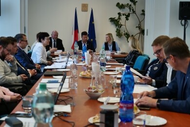 Společné jednání představitelů ÚOOÚ s poslanci Petičního výboru PSP ČR, foto (c) Milan Řepka, 2024