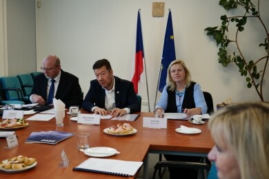 Společné jednání představitelů ÚOOÚ s poslanci Petičního výboru PSP ČR, foto (c) Milan Řepka, 2024