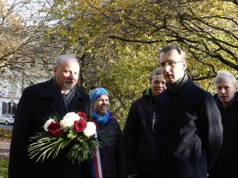 Předseda Úřadu pro ochranu osobních údajů Jiří Kaucký a předseda Etické komise České republiky pro ocenění účastníků odboje a odporu proti komunismu Jan Kudrna