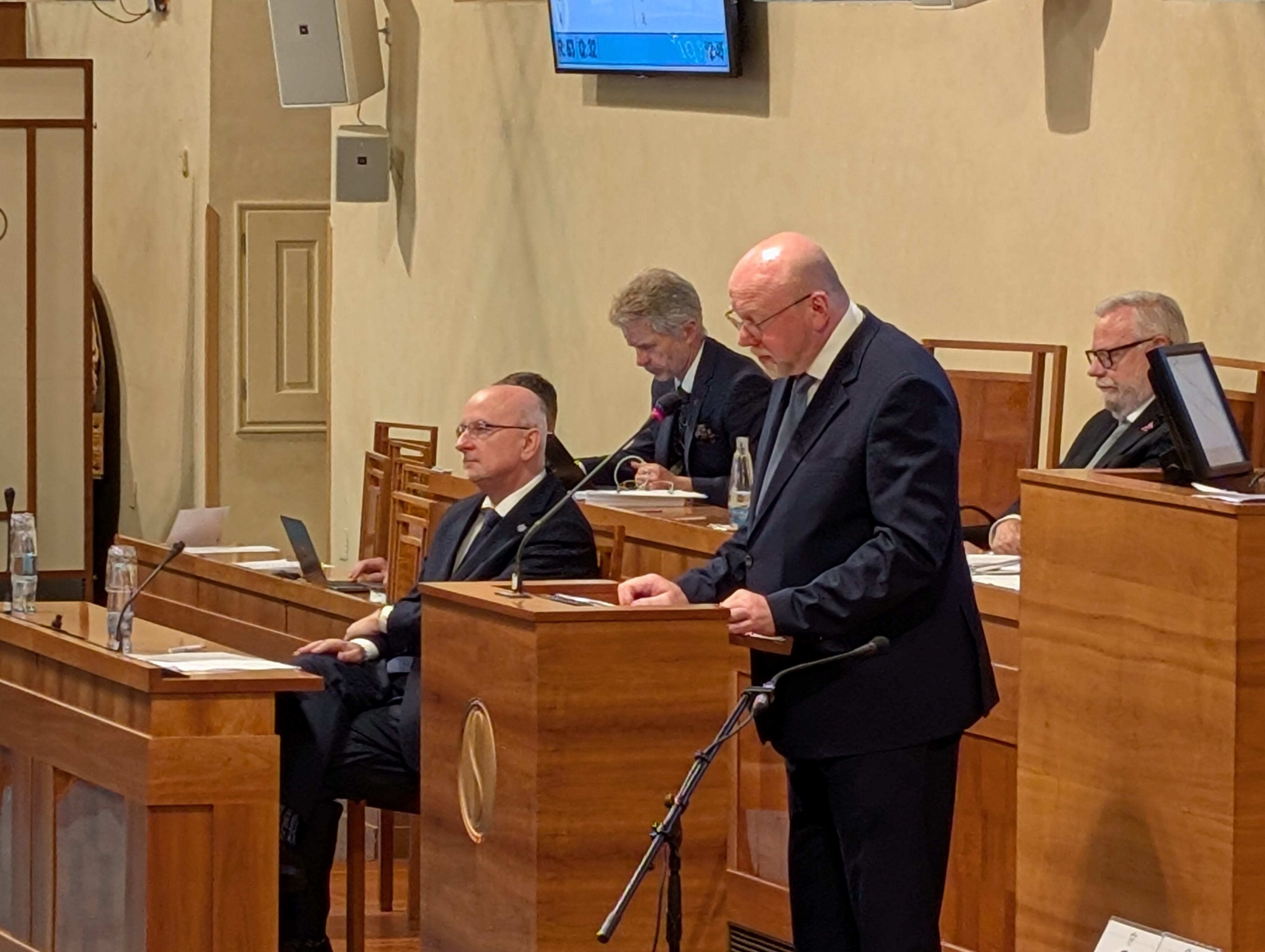 Předseda ÚOOÚ Mgr. Jiří Kaucký v Senátu